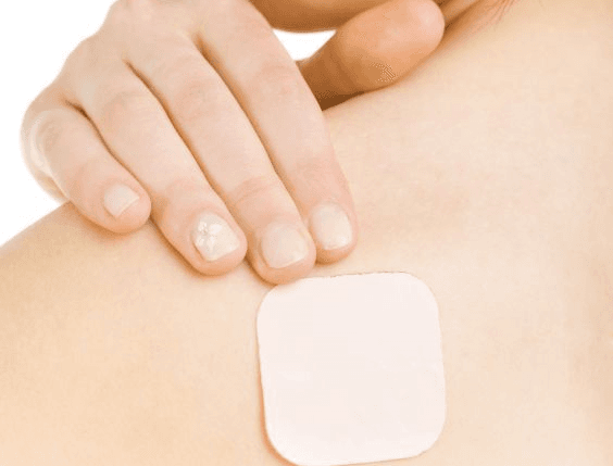 Plastry antykoncepcyjne: jak działają, skuteczność, gdzie przykleić, ile kosztują